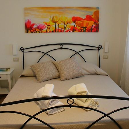 B&B Sa Corte Biancareddu ภายนอก รูปภาพ