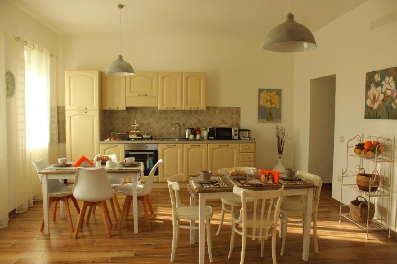 B&B Sa Corte Biancareddu ภายนอก รูปภาพ