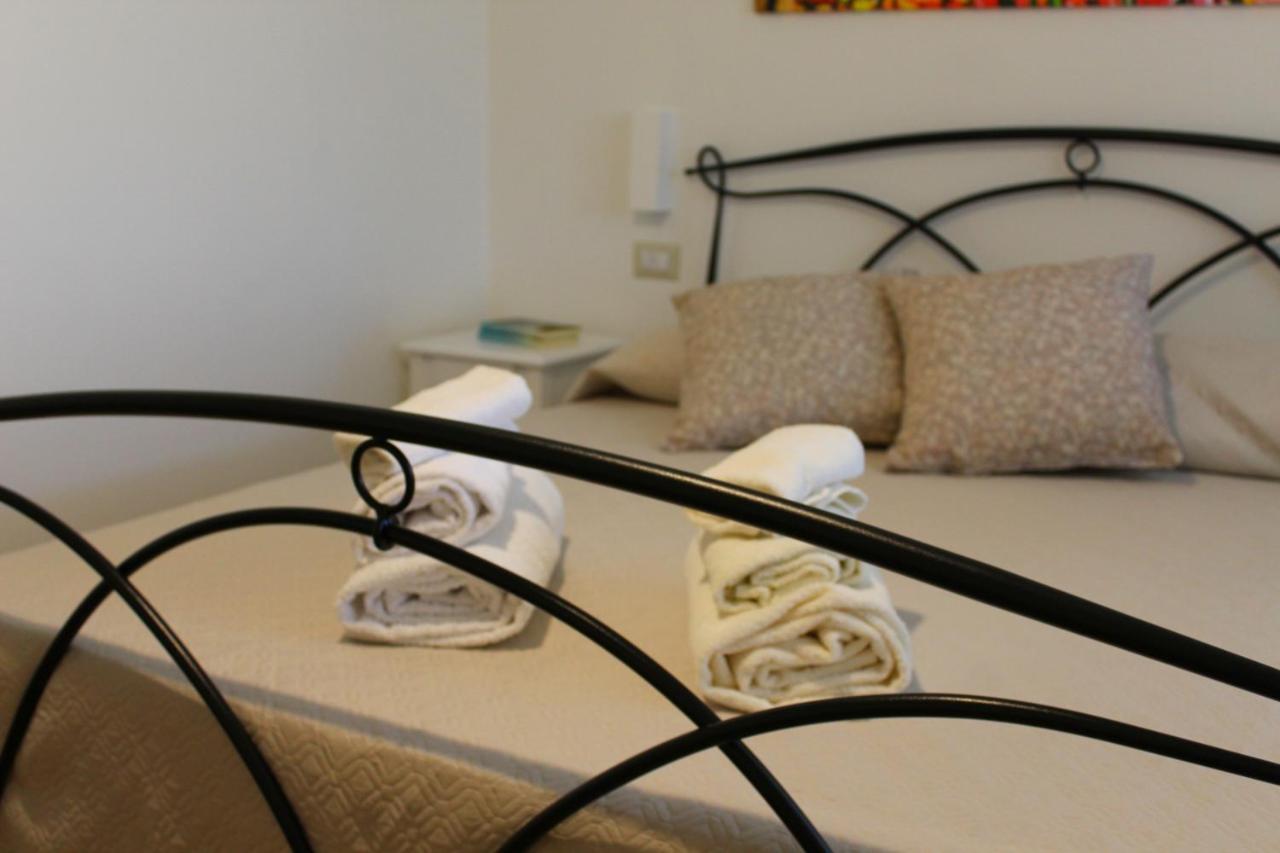 B&B Sa Corte Biancareddu ภายนอก รูปภาพ
