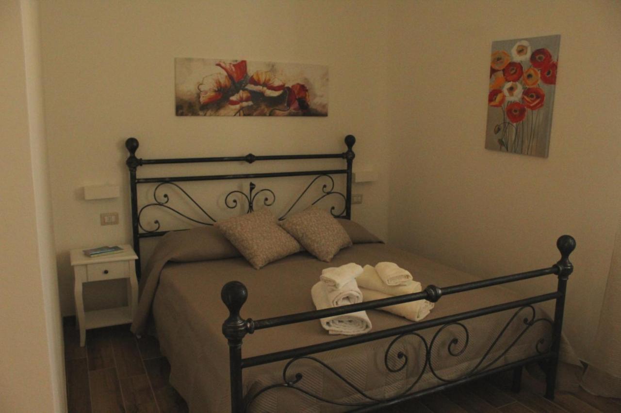 B&B Sa Corte Biancareddu ภายนอก รูปภาพ