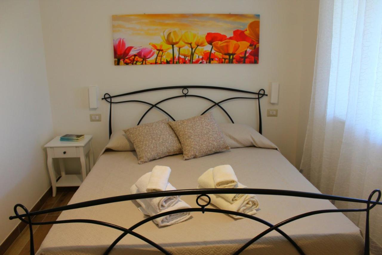 B&B Sa Corte Biancareddu ภายนอก รูปภาพ